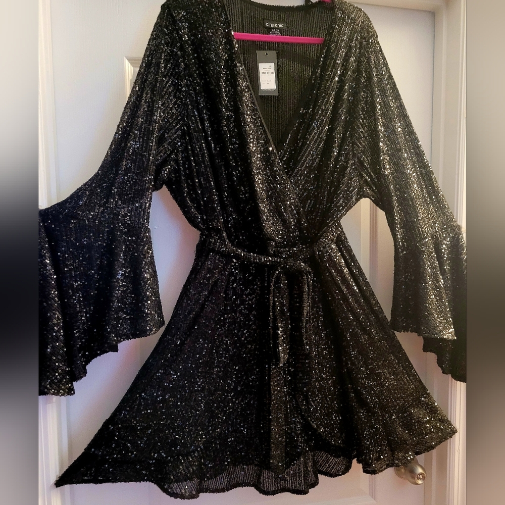 NWT City Chic Black Sequin Long Sleeve Dress Size XXL/24 - Picture 2 of 16